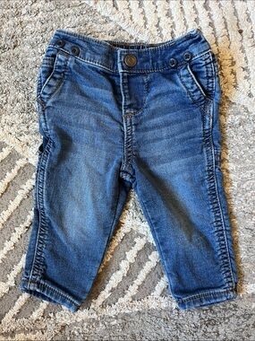 Oshkosh B’gosh Medium Wash Blue Jeans Size 6 months